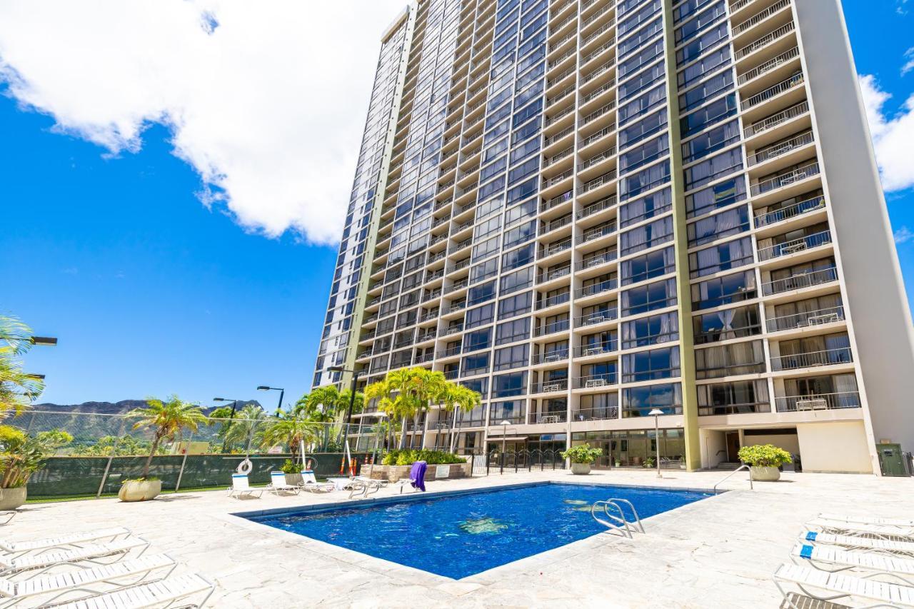 Newly Renovated 2 Bedroom Condo, 1 Block To Waikiki Beach, Free Parking Honolulu Exterior foto