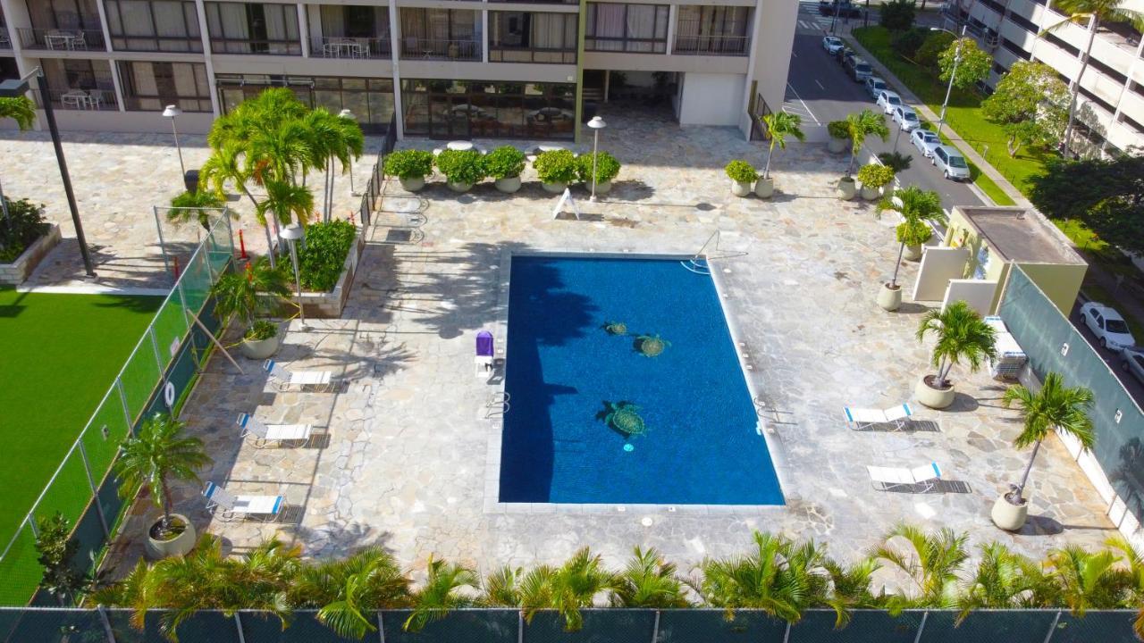 Newly Renovated 2 Bedroom Condo, 1 Block To Waikiki Beach, Free Parking Honolulu Exterior foto