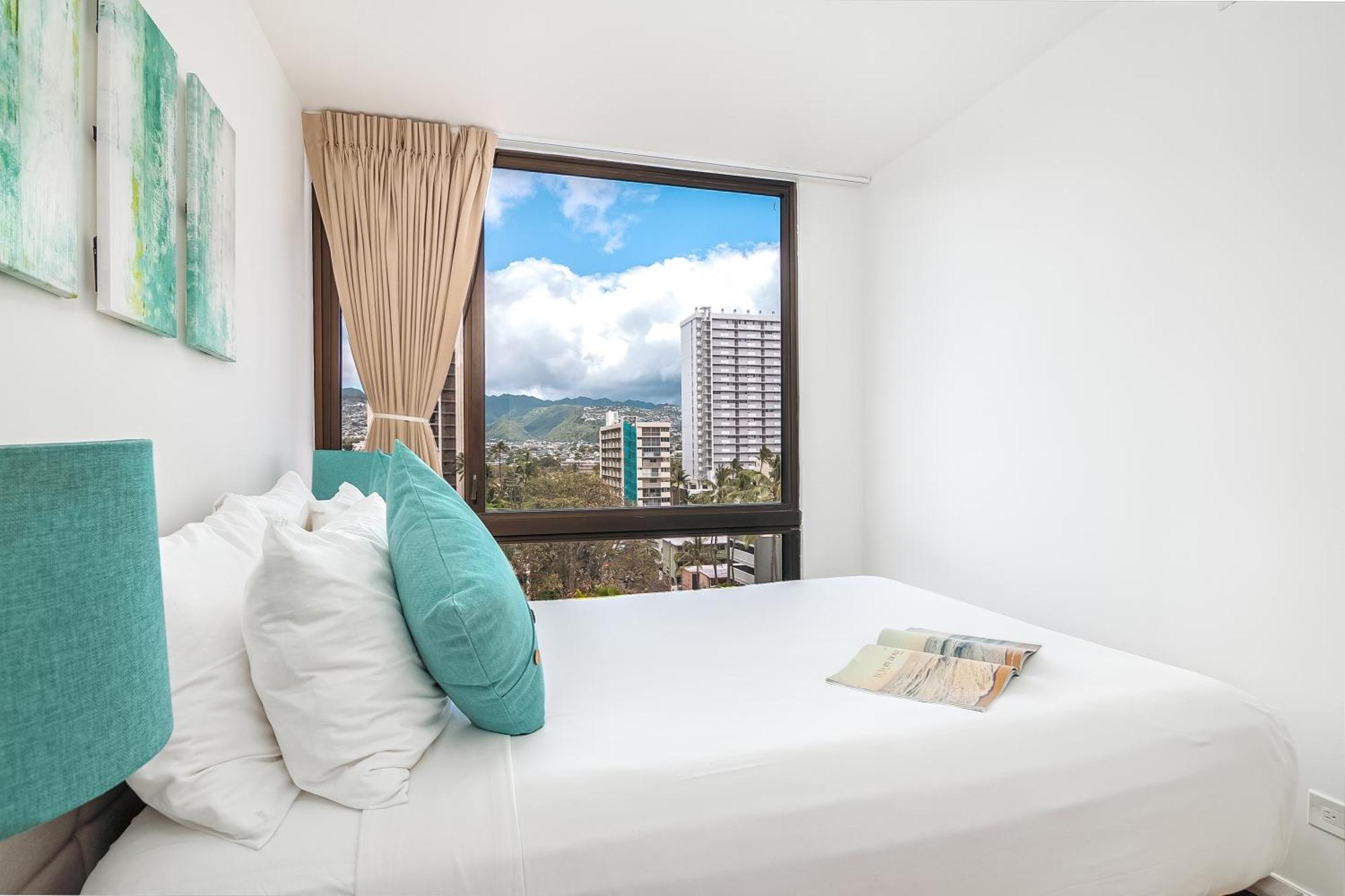 Newly Renovated 2 Bedroom Condo, 1 Block To Waikiki Beach, Free Parking Honolulu Exterior foto