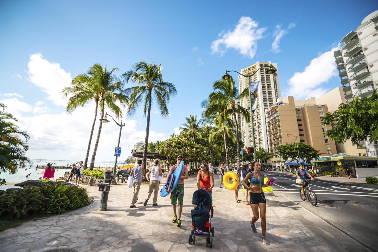 Newly Renovated 2 Bedroom Condo, 1 Block To Waikiki Beach, Free Parking Honolulu Exterior foto